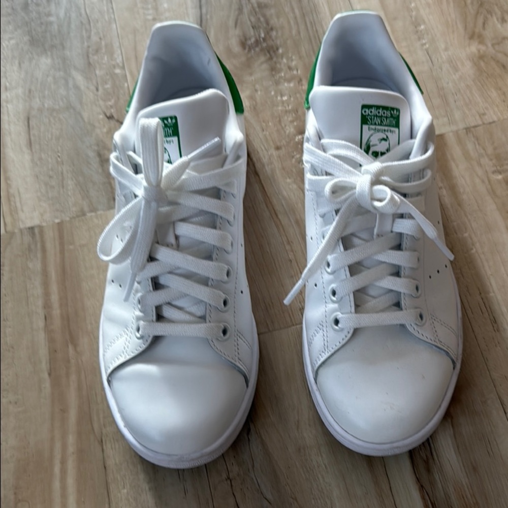 Adidas Classic STAN SMITH White Sneakers with Green Details
